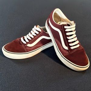 Vans Excellent conditions burgundy with white striped color size 5 man 6.5 woman